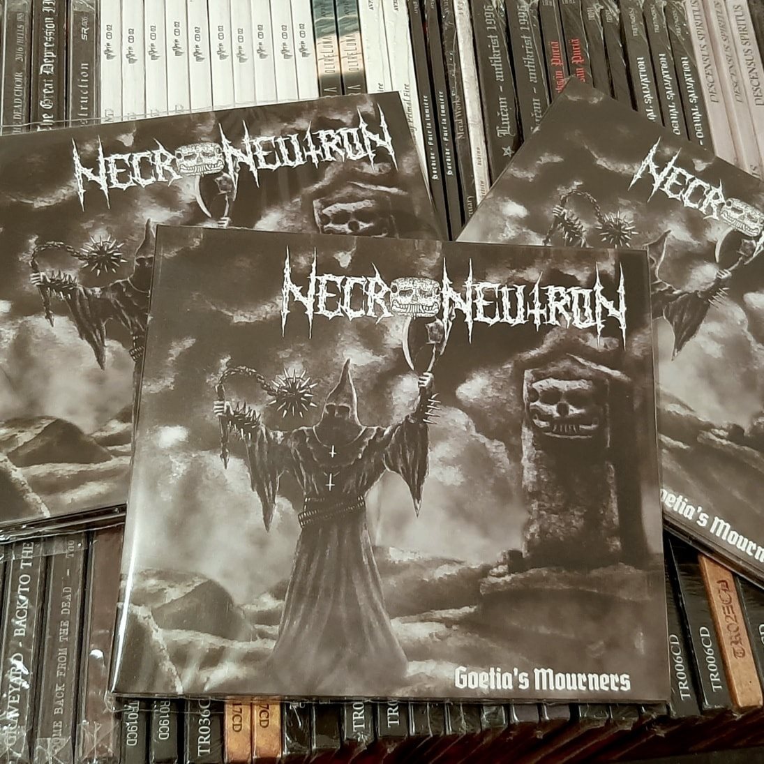 NECRONEUTRON - Gietia's Mourners [DIGI CD]