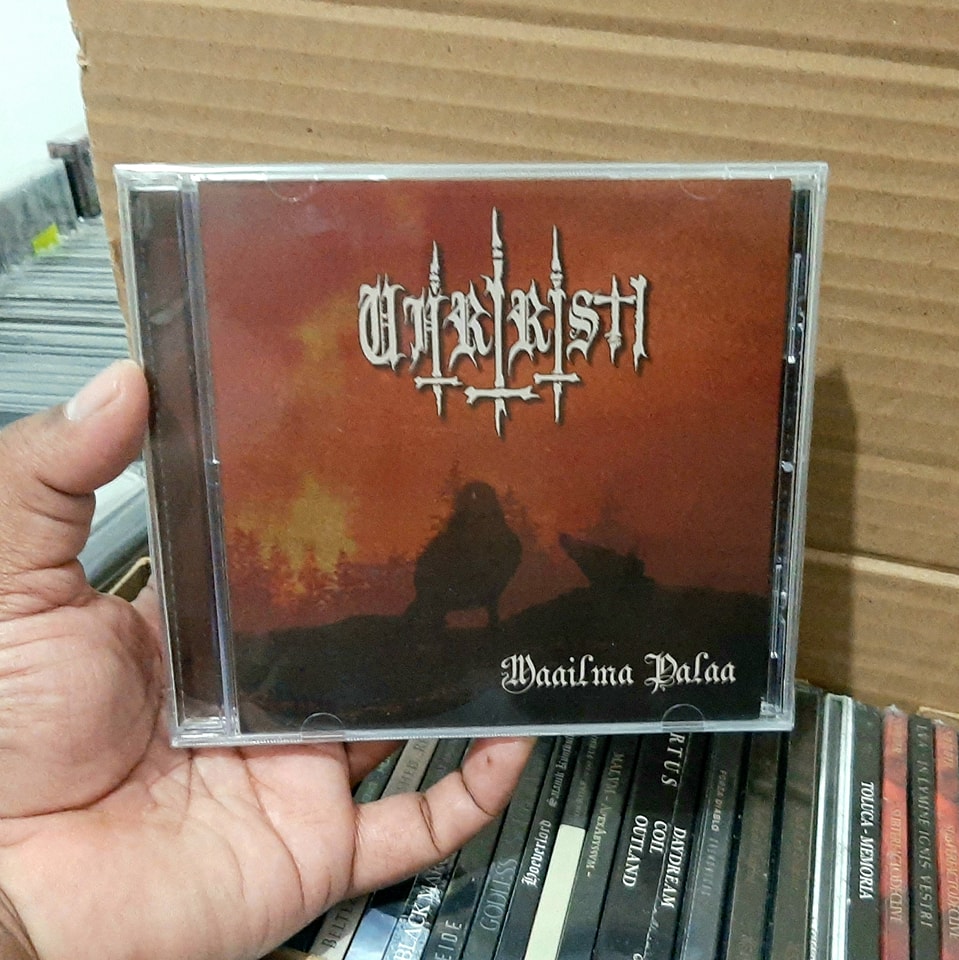 UHRIRISTI - Maailma Palaa [CD]